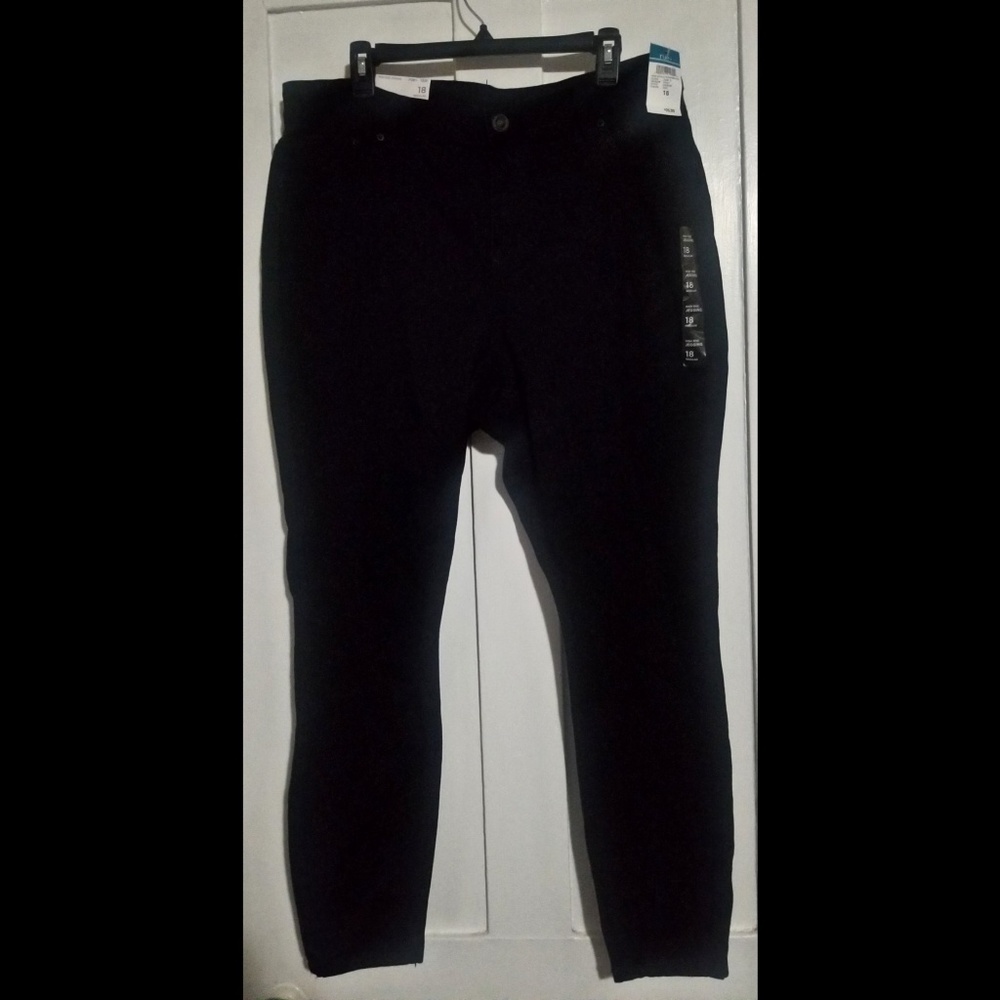 NWT Rue21 18 High-Rise Black Jegging